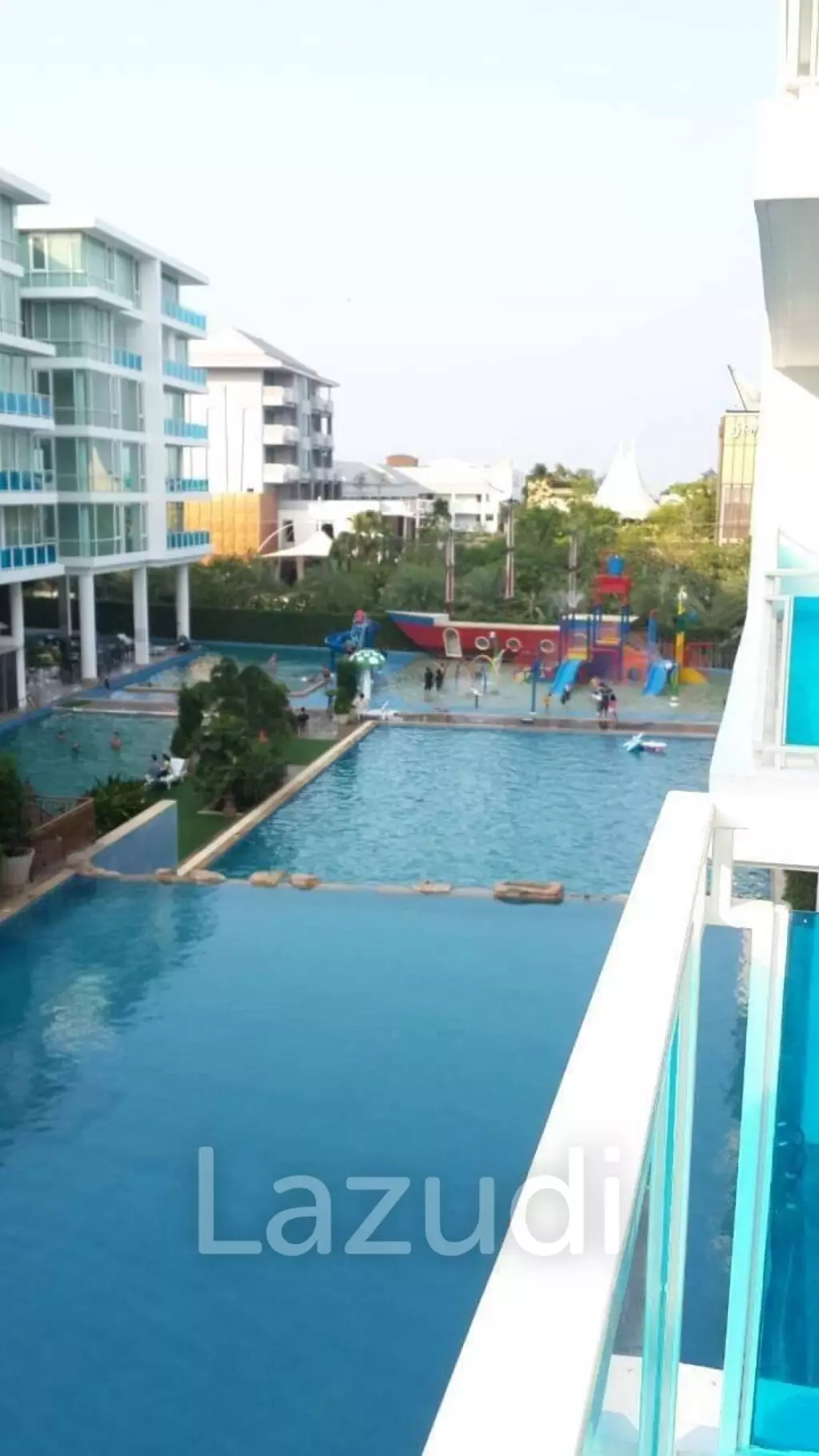 My Resort Condo : Near Cicada market - walking Distance To The Beach