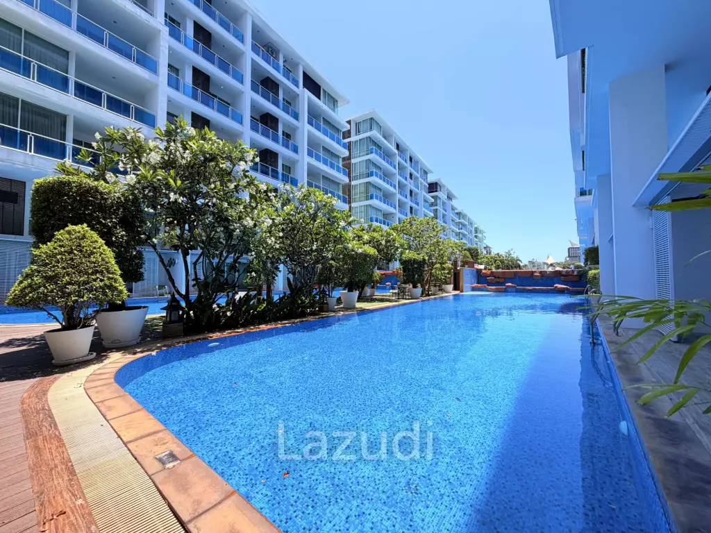 My Resort Condo : Near Cicada market - walking Distance To The Beach