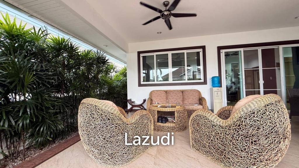 Large 2 bed 2 bath villa minutes from Pranburi beach