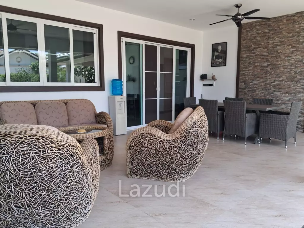 Large 2 bed 2 bath villa minutes from Pranburi beach