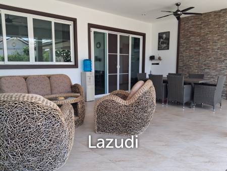 Large 2 bed 2 bath villa minutes from Pranburi beach