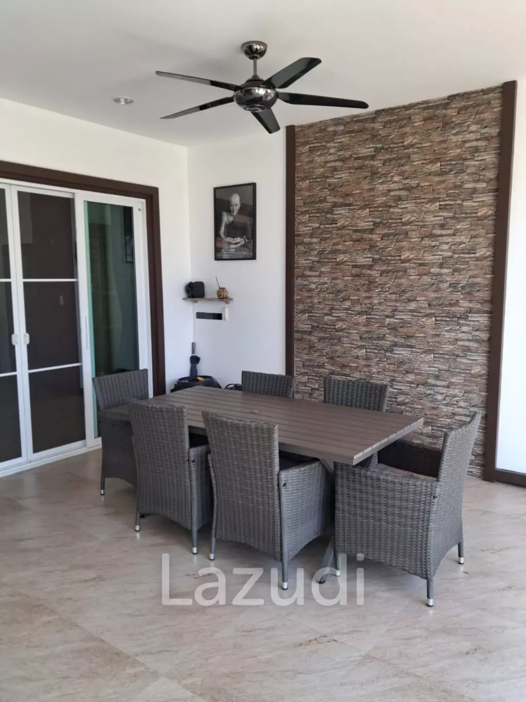 Large 2 bed 2 bath villa minutes from Pranburi beach