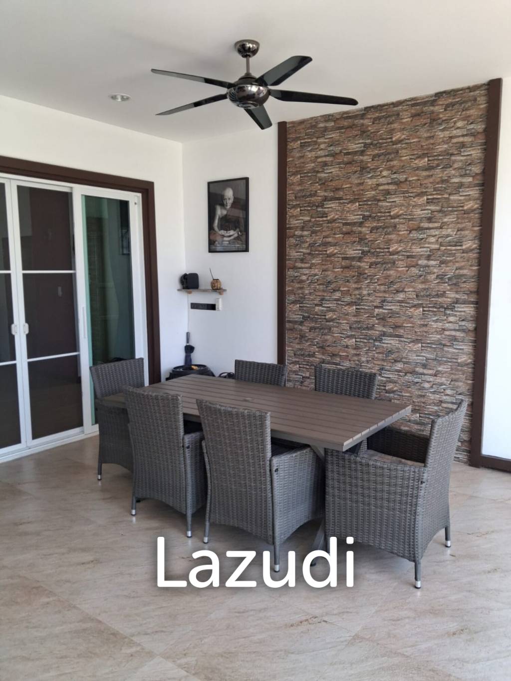 Large 2 bed 2 bath villa minutes from Pranburi beach
