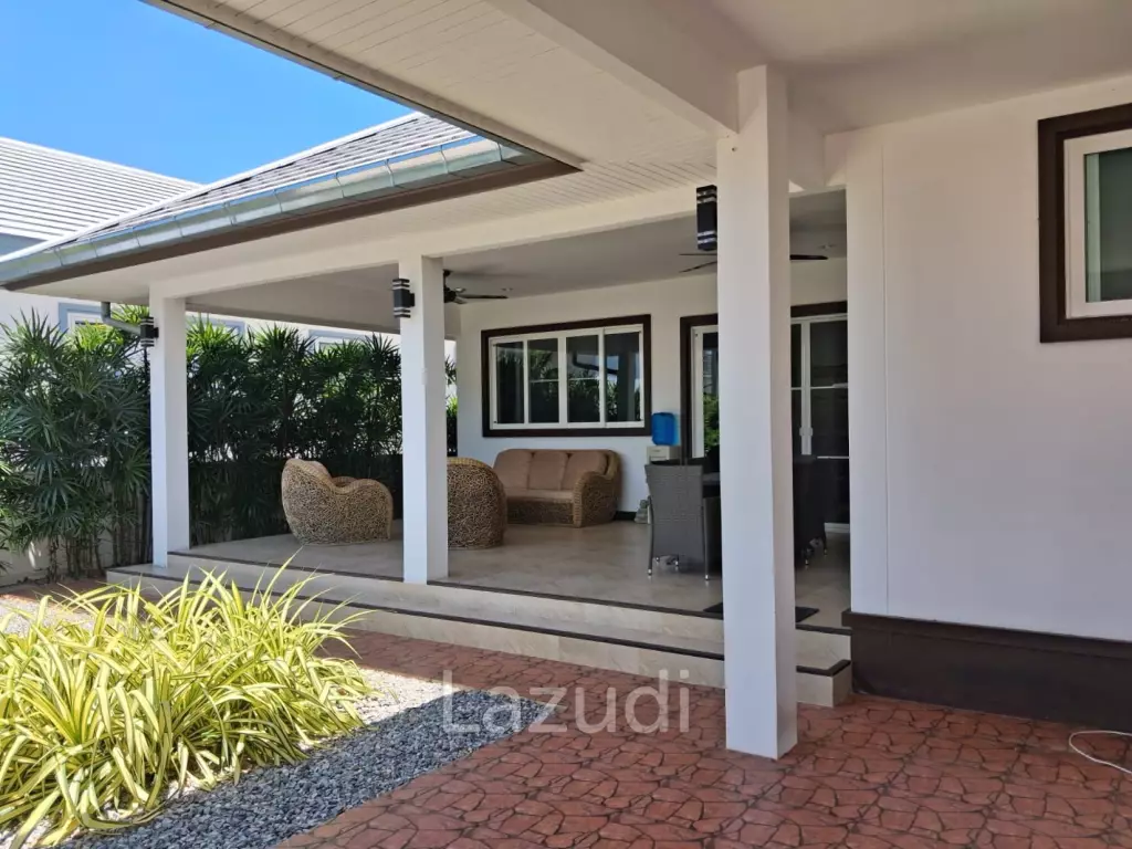 Large 2 bed 2 bath villa minutes from Pranburi beach