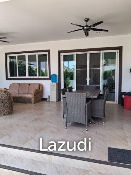 Large 2 bed 2 bath villa minutes from Pranburi beach