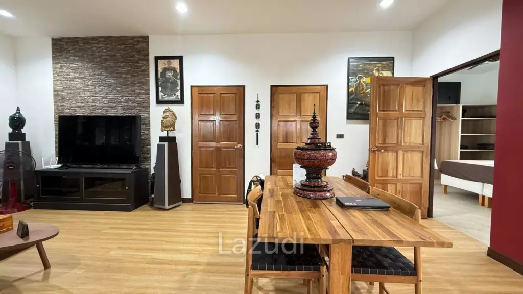Large 2 bed 2 bath villa minutes from Pranburi beach
