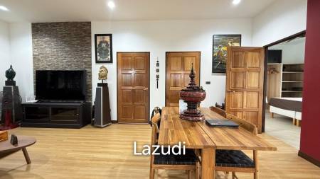 Large 2 bed 2 bath villa minutes from Pranburi beach