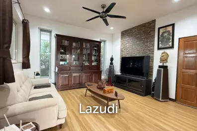 Large 2 bed 2 bath villa minutes from Pranburi beach