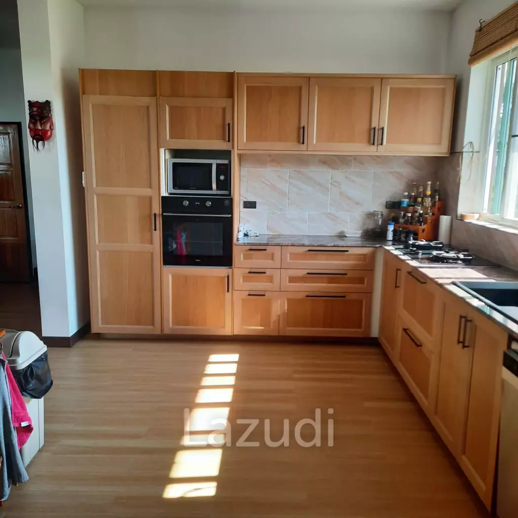 Large 2 bed 2 bath villa minutes from Pranburi beach