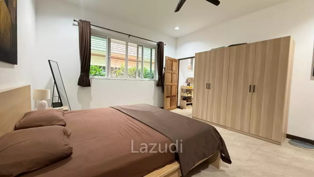 Large 2 bed 2 bath villa minutes from Pranburi beach