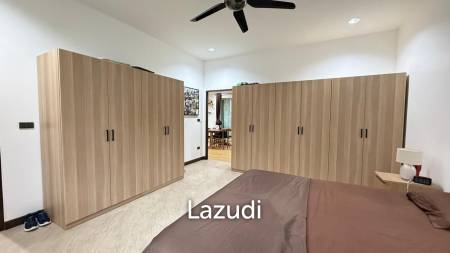 Large 2 bed 2 bath villa minutes from Pranburi beach