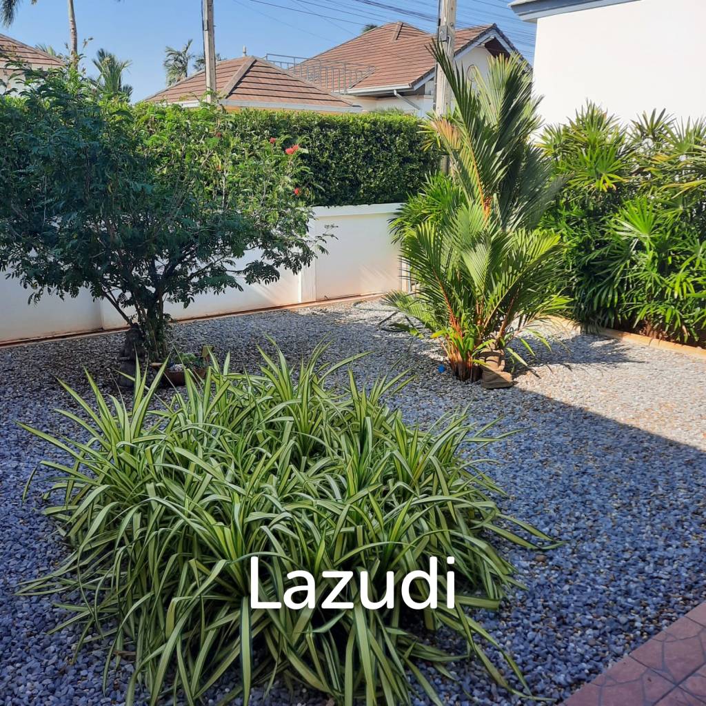 Large 2 bed 2 bath villa minutes from Pranburi beach