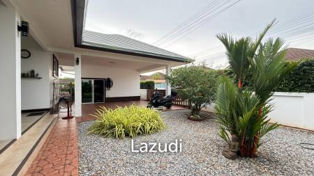 Large 2 bed 2 bath villa minutes from Pranburi beach