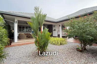 Large 2 bed 2 bath villa minutes from Pranburi beach