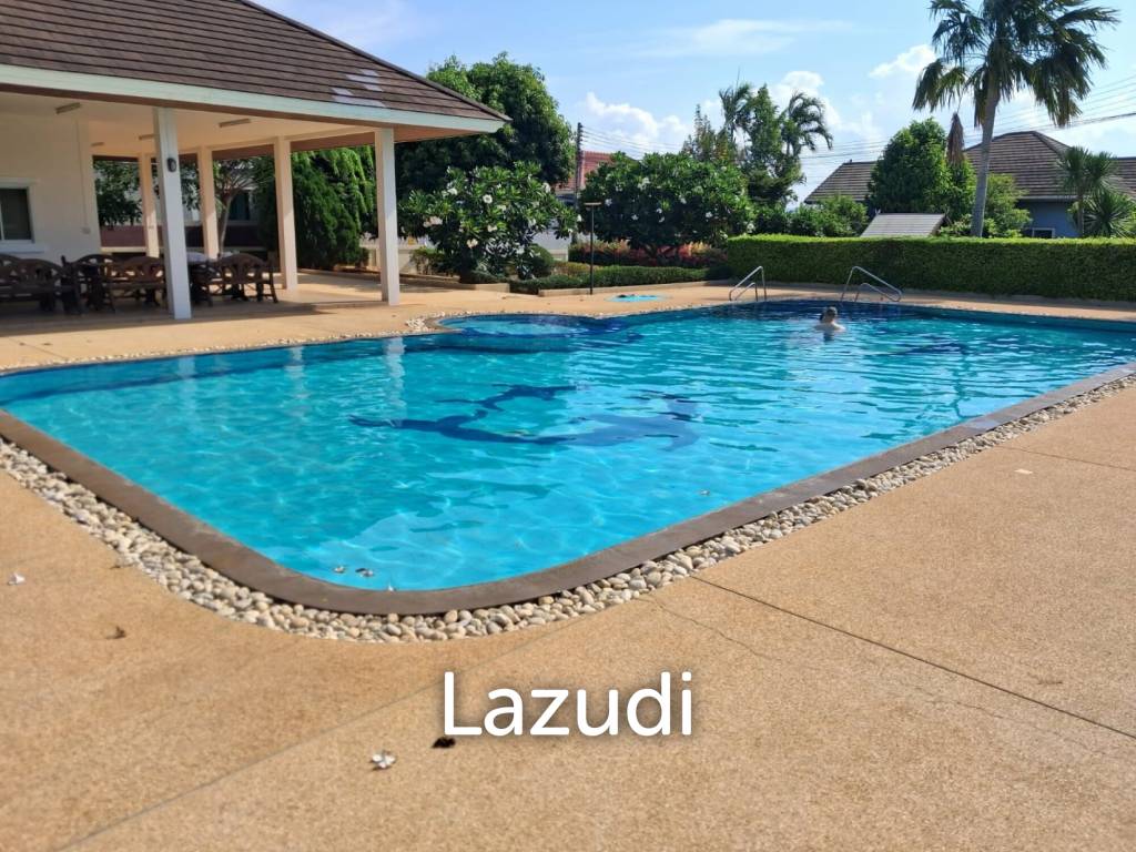 Large 2 bed 2 bath villa minutes from Pranburi beach