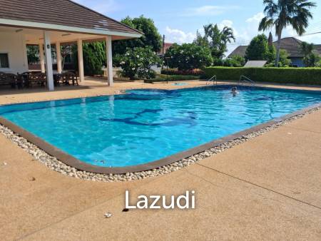 Large 2 bed 2 bath villa minutes from Pranburi beach