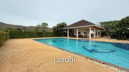 Large 2 bed 2 bath villa minutes from Pranburi beach