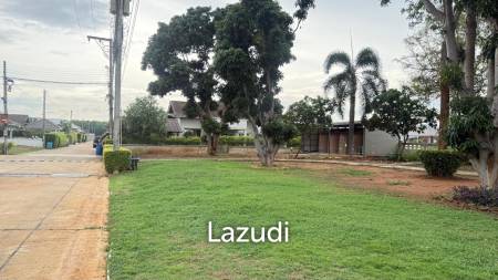Large 2 bed 2 bath villa minutes from Pranburi beach