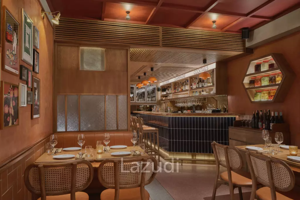 Two Storey Fine Dining Restaurant and Bar on Main Sukhumvit Road Shophouse Beside EmQuartier | Most Sought-after Location | Turnkey Full Asset