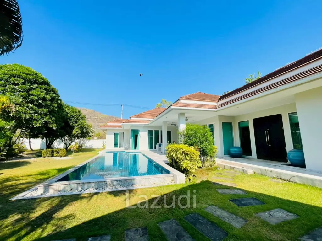 Waterside Red Mountain: Luxury 5-Bed Private Pool Villa