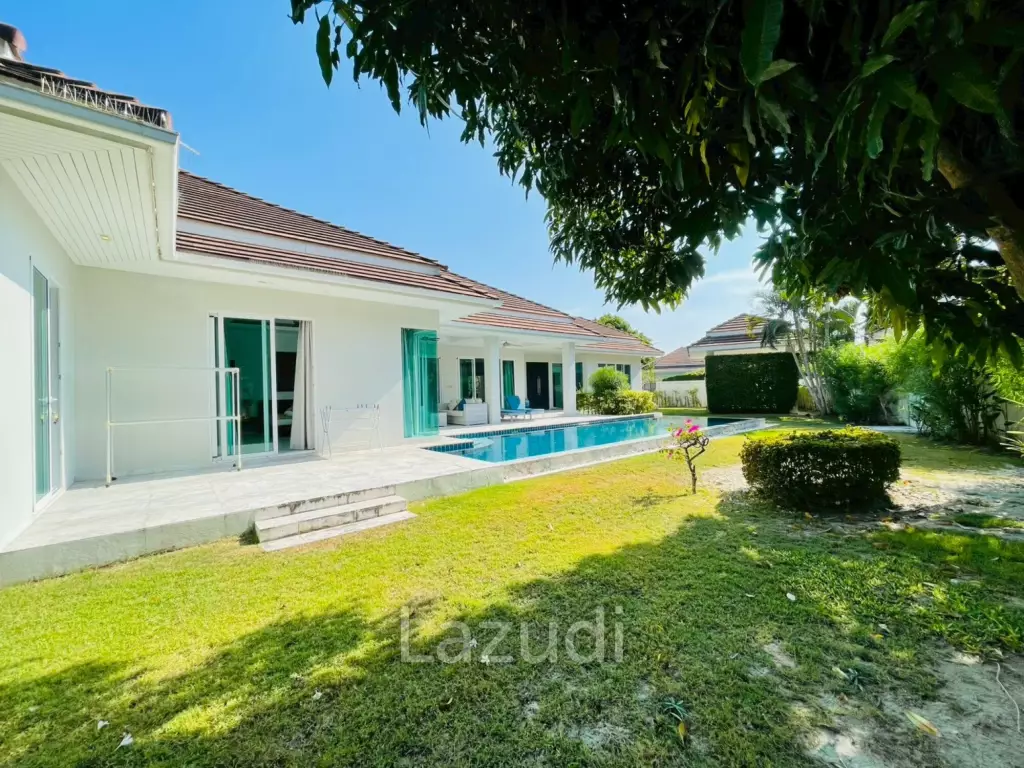 Waterside Red Mountain: Luxury 5-Bed Private Pool Villa