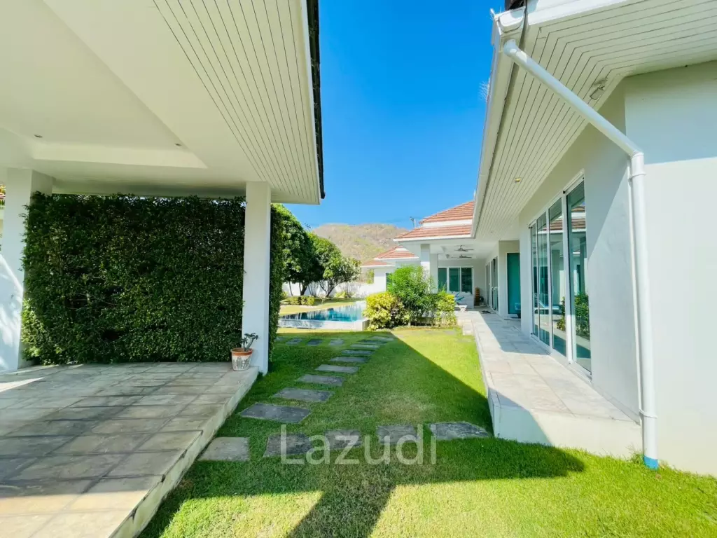 Waterside Red Mountain: Luxury 5-Bed Private Pool Villa