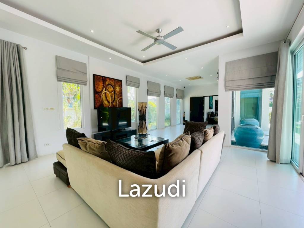 Waterside Red Mountain: Luxury 5-Bed Private Pool Villa