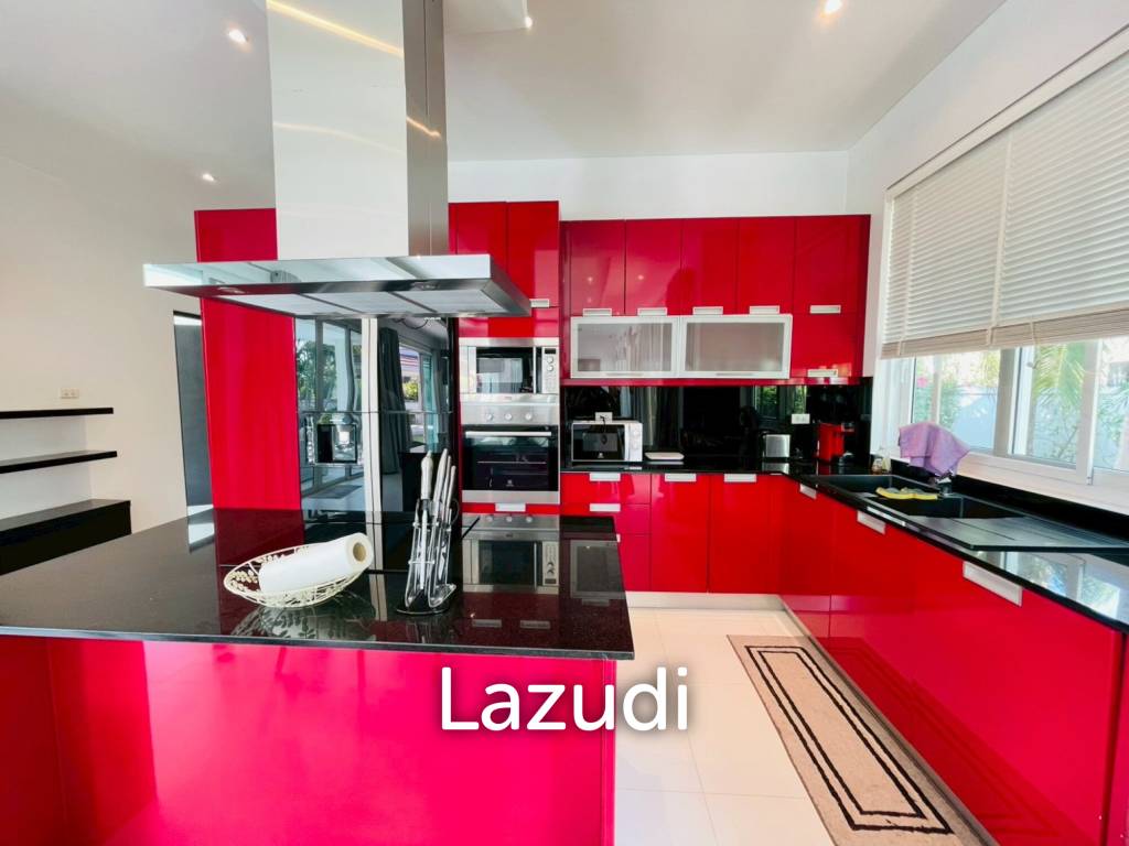Waterside Red Mountain: Luxury 5-Bed Private Pool Villa