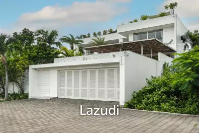 Luxury 4 Bedroom Villa for Sale in Jimbaran with Rooftop Private Pool