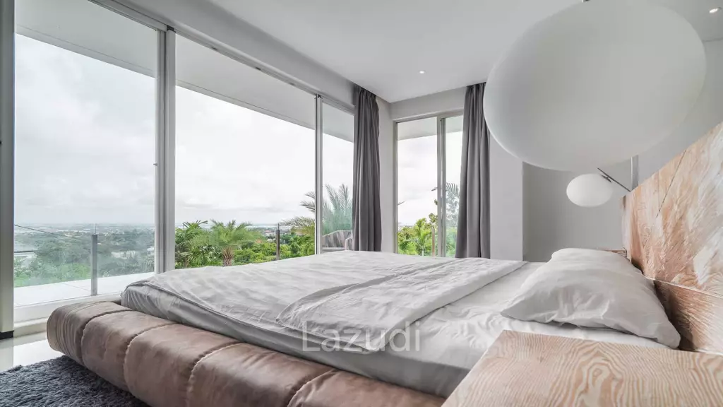 Luxury 4 Bedroom Villa for Sale in Jimbaran with Rooftop Private Pool