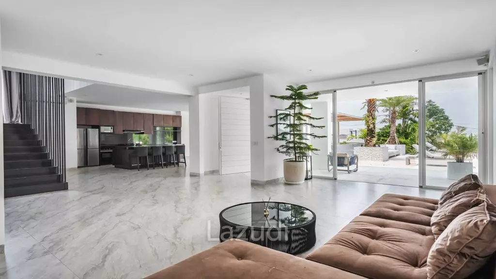 Luxury 4 Bedroom Villa for Sale in Jimbaran with Rooftop Private Pool