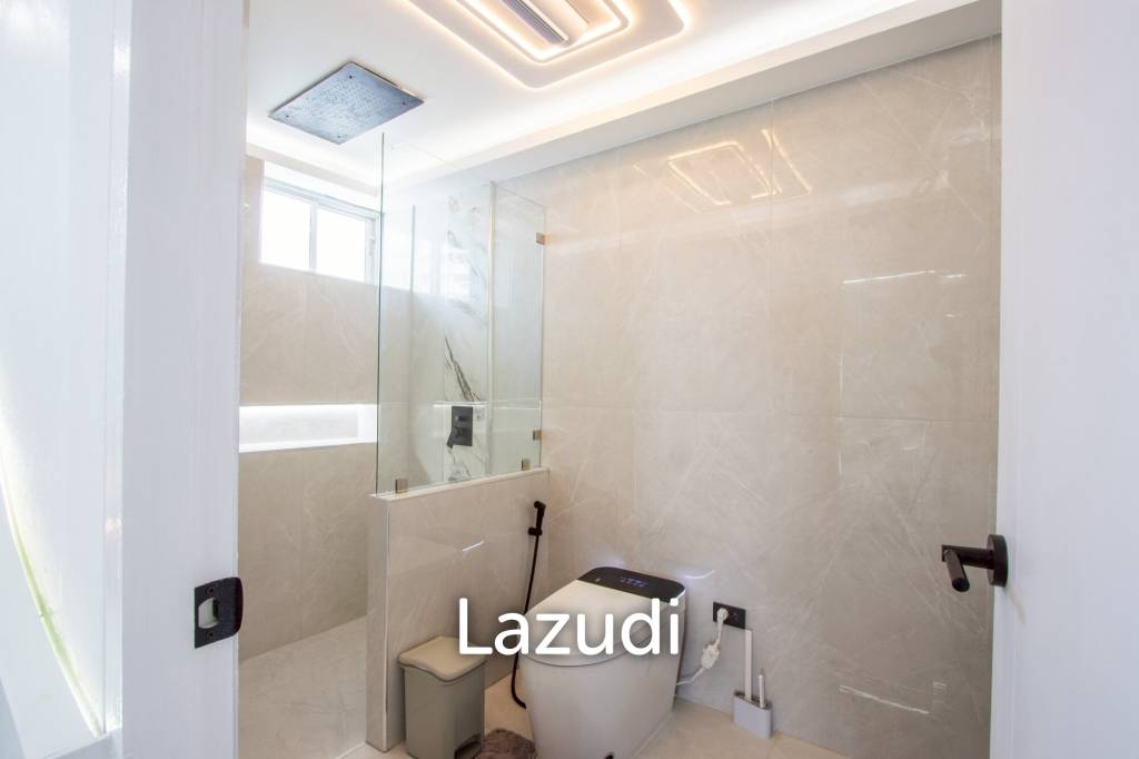 ห้องชุดสุดหรู 2 ห้องนอน ที่วิวทะเล 7 จอมเทียน
