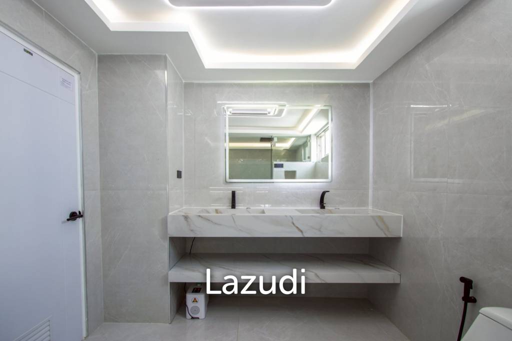 ห้องชุดสุดหรู 2 ห้องนอน ที่วิวทะเล 7 จอมเทียน