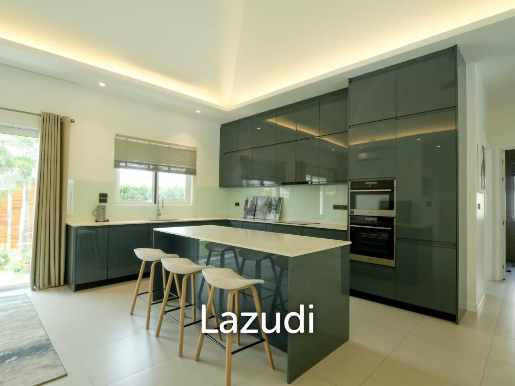 The Clouds 2 : New Exquisite 4-Bedroom Luxury Pool Villa