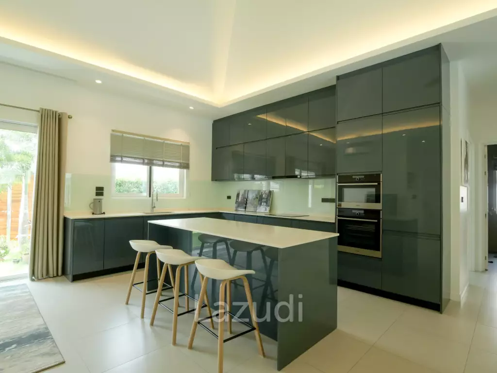 The Clouds 2 : New Exquisite 4-Bedroom Luxury Pool Villa