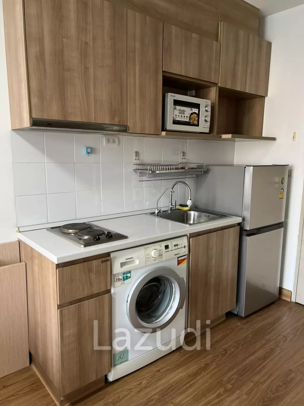 Modern 30.5 sqm 1 bedroom condo on 11th floor at Ideo Mix Sukhumvit 103 Bangna Bangkok