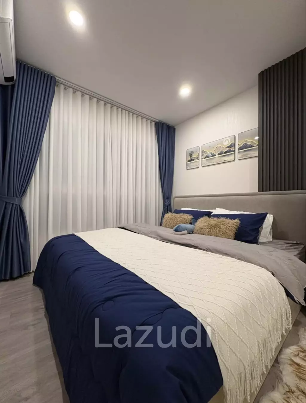 Blue Whale Condo : "Close to everything" - City & Sea View.