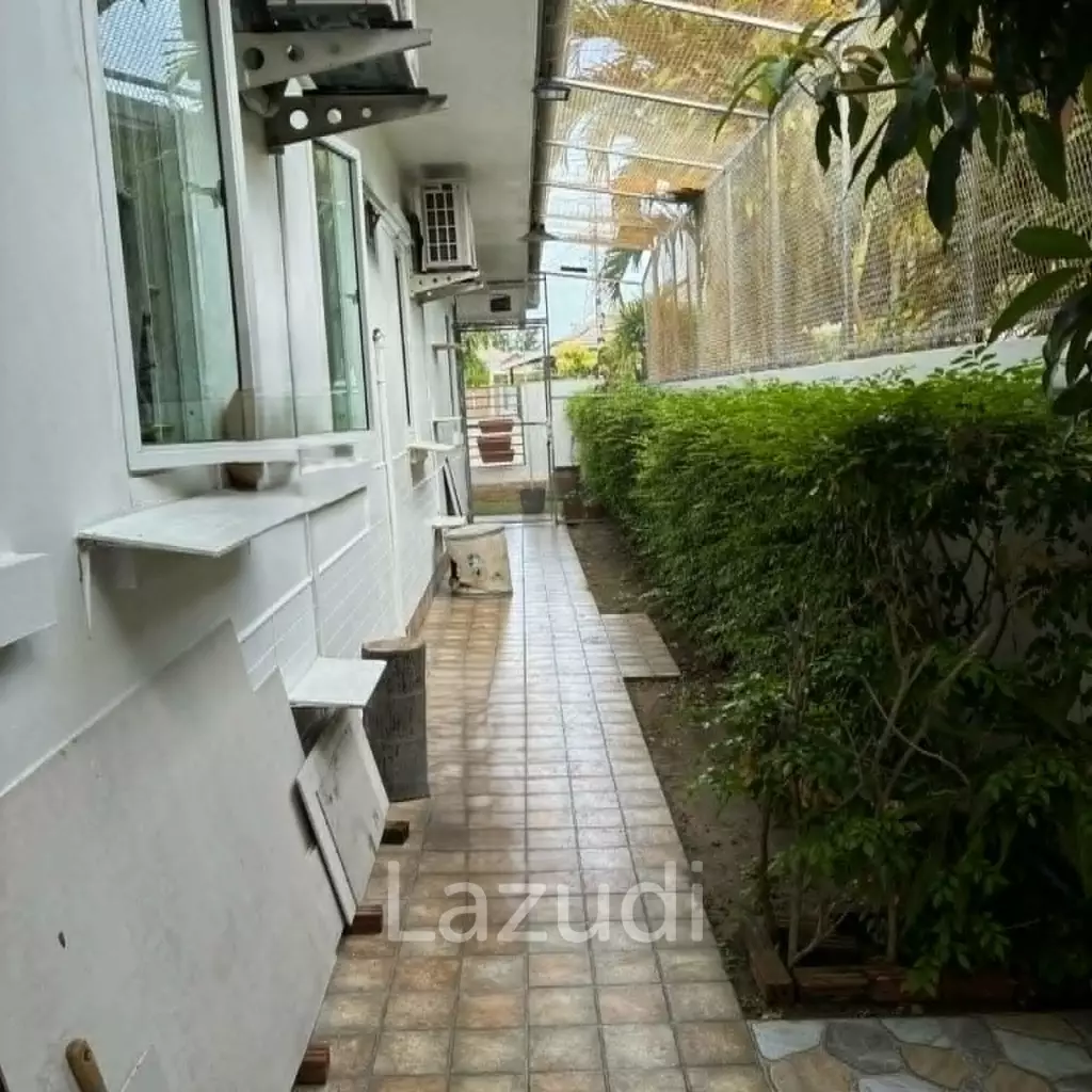 Modern 3-Bedroom Pool Villa for Sale in Hua Hin Soi 88