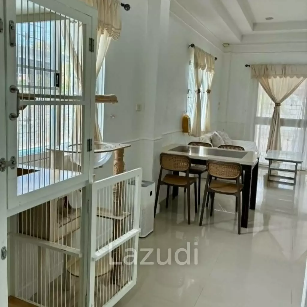 Modern 3-Bedroom Pool Villa for Sale in Hua Hin Soi 88