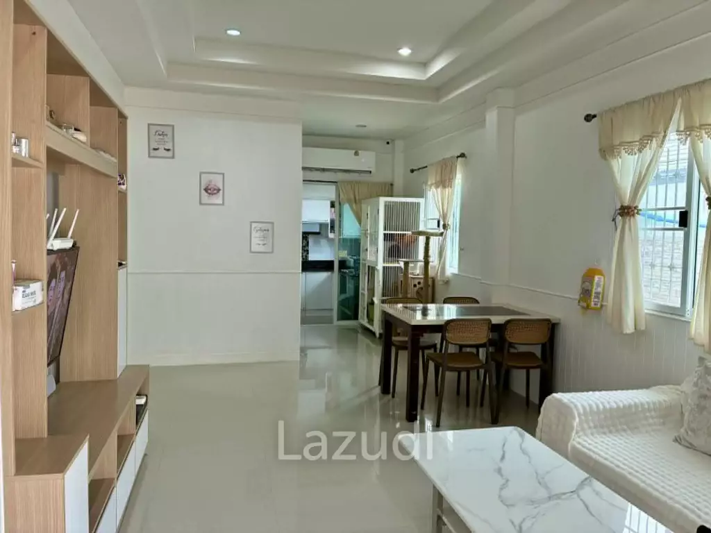 Modern 3-Bedroom Pool Villa for Sale in Hua Hin Soi 88