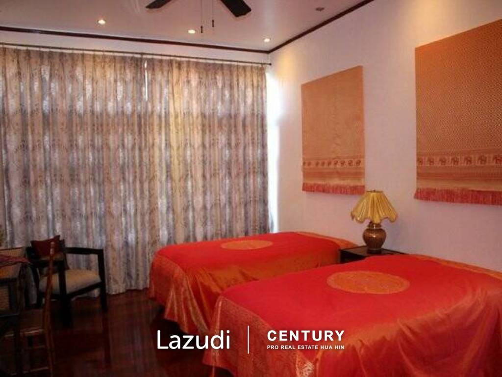 WHITE LOTUS 1 : Luxury 5 Bed Balinese Style Pool Villa