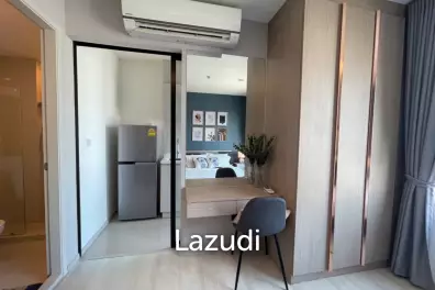 High floor 24.5 sqm condo at Life Asoke Bang Kapi Bangkok