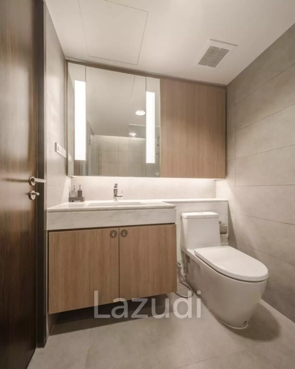 115 sqm condo on 4th floor at Piya Residence Khlong Toei Bangkok