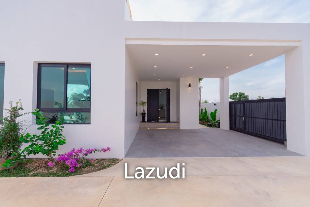 STUNNING MODERN 6 BED POOL VILLA