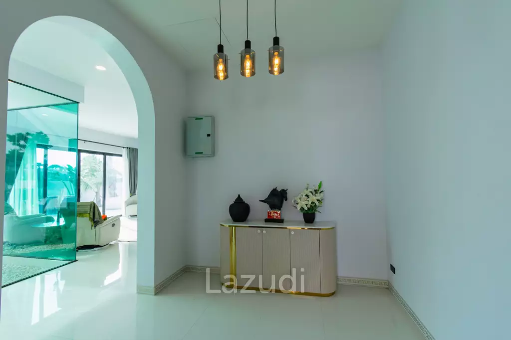 DESTINY : STUNNING MODERN 6 BED POOL VILLA