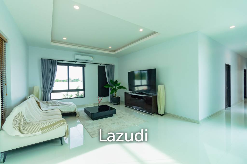 STUNNING MODERN 6 BED POOL VILLA