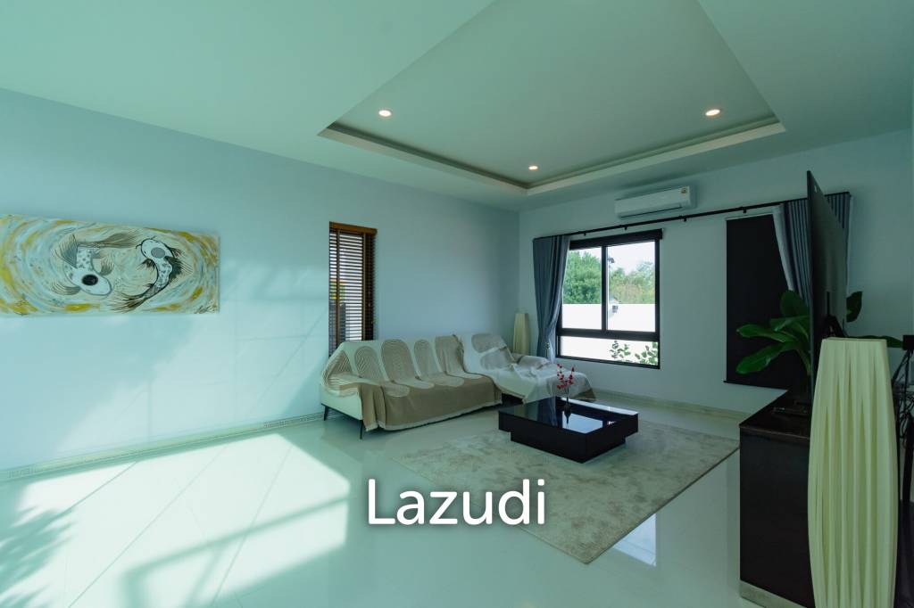STUNNING MODERN 6 BED POOL VILLA