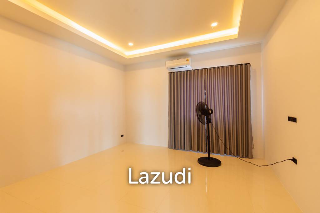 STUNNING MODERN 6 BED POOL VILLA