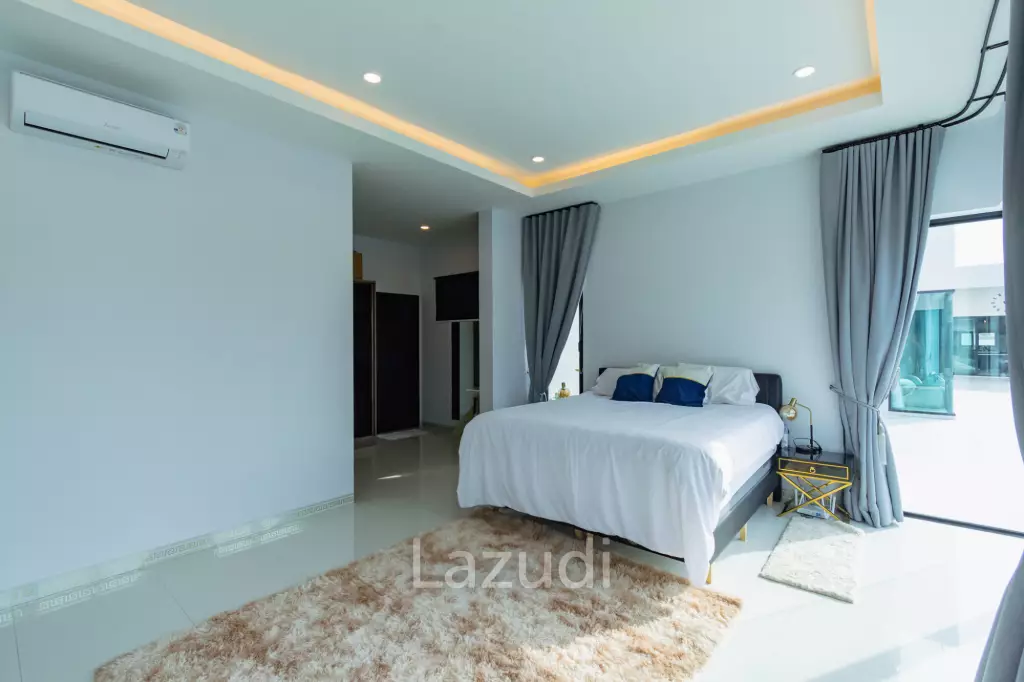 DESTINY : STUNNING MODERN 6 BED POOL VILLA