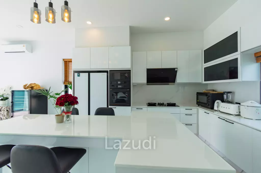 DESTINY : STUNNING MODERN 6 BED POOL VILLA